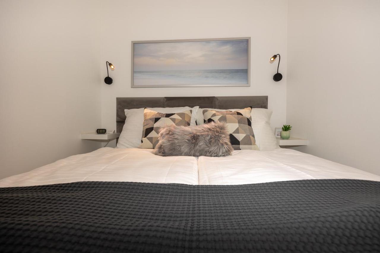 Rooftop Cozy Apartment Near Innerstadt With Ac Wina Bagian luar foto